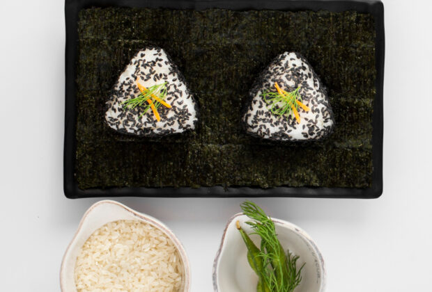 Comment servir vos onigiri au thon et mayonnaise ?