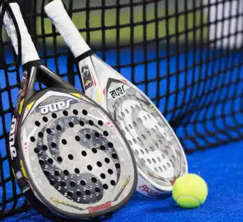 Padel : 2 critères pour choisir sa raquette lorsqu'on débute